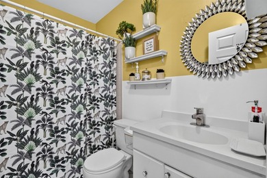 pack your bags and moving into this cozy 4 bedroom 2 bath with - photo 25