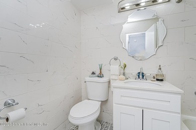 Welcome to 1000 Clove Road, Manhattan style living in this - photo 25