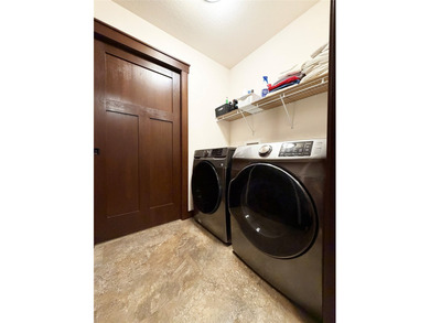 Welcome to this beautifully maintained 3-bedroom, 3-bath twin - photo 31