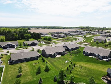 Welcome to this beautifully maintained 3-bedroom, 3-bath twin - photo 38