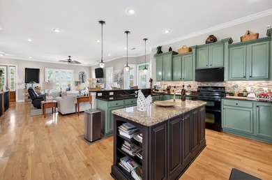 PRICE REDUCED!!! This exceptional custom-built residence - photo 3