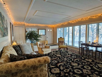 Driftless Region Gem: 4 BR, 2 Bath, 1916 terra cotta block - photo 3