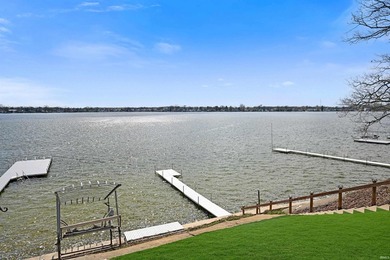 Enjoy perfect lake views every single day from the living room - photo 4