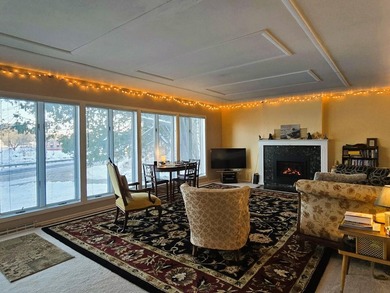 Driftless Region Gem: 4 BR, 2 Bath, 1916 terra cotta block - photo 9