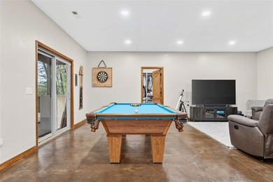 Welcome to an extraordinary lakefront retreat at Lake Malone - photo 23