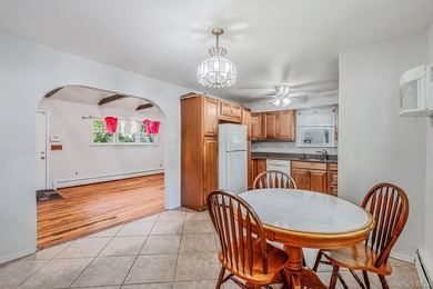 Welcome to 71 Pinewood Drive, a well-maintained 4-bedroom - photo 4