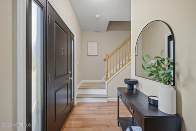 Welcome to this beautifully maintained custom Colonial tucked - photo 4