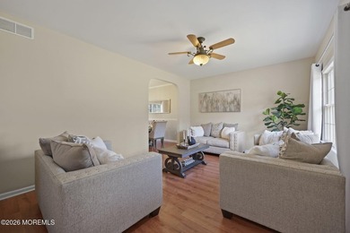 Welcome to this beautifully maintained custom Colonial tucked - photo 6