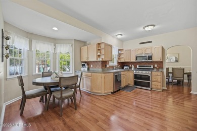 Welcome to this beautifully maintained custom Colonial tucked - photo 8