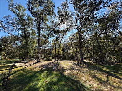 Come see this practically brand new 3/2 beautiful Frame Home - photo 5