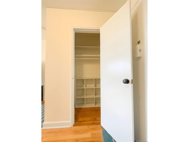 Bright and well-maintained 1-bedroom unit located on the second - photo 5