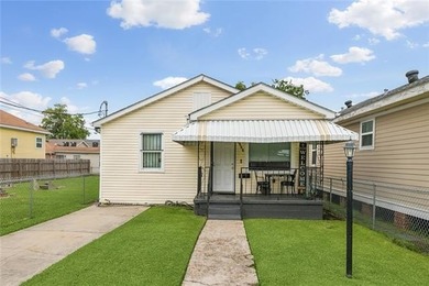 Lake Pontchartrain Home For Sale in New Orleans Louisiana