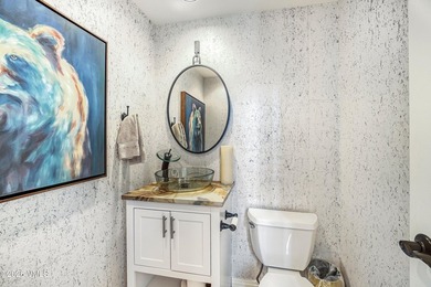 Discover world-class mountain living in the heart of Arrowhead's - photo 9