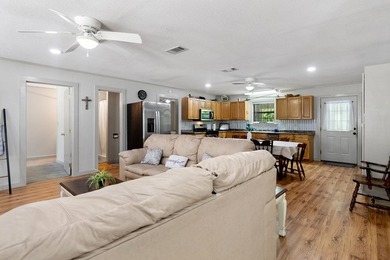 Your Lake Sam Rayburn getaway awaits! Nestled in the - photo 9