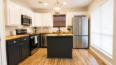 Enjoy the lake lifestyle in Cape Royale on beautiful Lake - photo 3