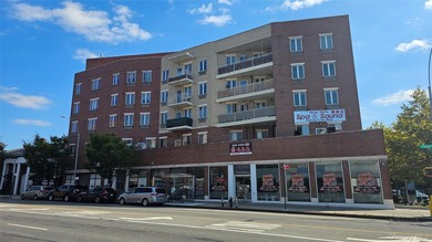Welcome to this spacious 2-bedroom, 2 full bathroom condominium - photo 1