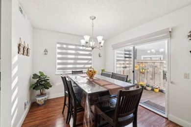 Gorgeous 3 Bedroom, 2.5 Bath Townhouse in South San Jose. Quiet - photo 11