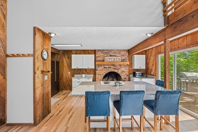 Welcome to a LAKEFRONT home in the desirable Hideaway Hills! - photo 12