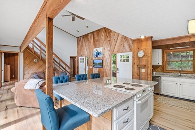 Welcome to a LAKEFRONT home in the desirable Hideaway Hills! - photo 15