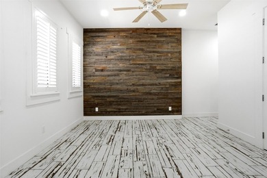 Stunning Modern Home on 2 Acres with Full Guest Quarters & - photo 16