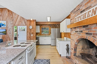 Welcome to a LAKEFRONT home in the desirable Hideaway Hills! - photo 17