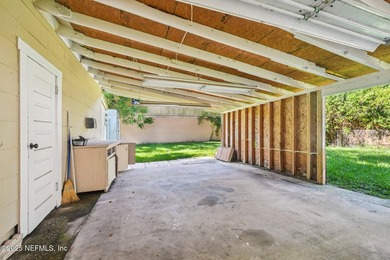 Vintage charm with modern comfort. Enclosed porch, oversized - photo 22