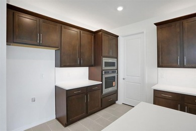 Virtually Staged. Under Construction. Spacious 4-bedroom, 2 - photo 8