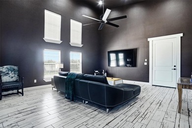Stunning Modern Home on 2 Acres with Full Guest Quarters & - photo 29
