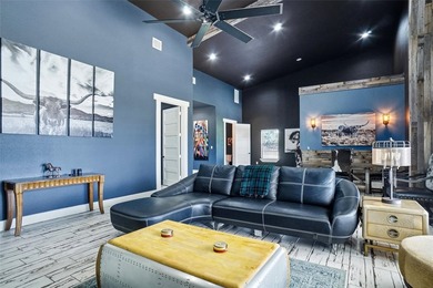 Stunning Modern Home on 2 Acres with Full Guest Quarters & - photo 30