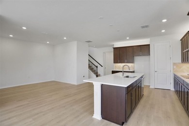 Virtually Staged. Spacious 4-bedroom, 3.5-Bath home located in - photo 5