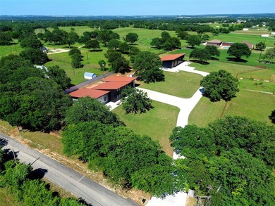 Stunning Modern Home on 2 Acres with Full Guest Quarters & - photo 37