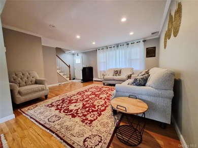 Welcome to this exceptional 6-bedroom Colonial offers the - photo 7