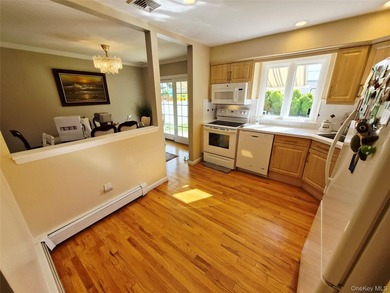 Welcome to this exceptional 6-bedroom Colonial offers the - photo 10