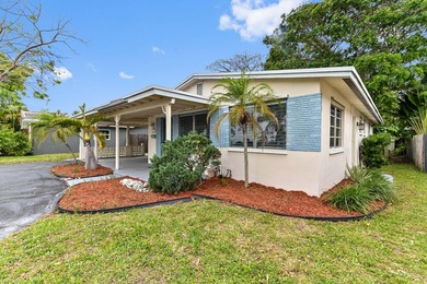 Welcome to this charming 1-story home in Oakland Park, offering - photo 2