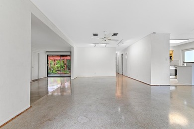 Welcome to this charming 1-story home in Oakland Park, offering - photo 4