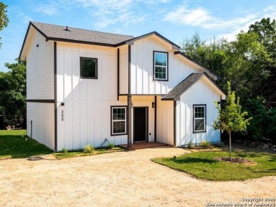 Canyon Lake Home For Sale in Canyon Lake Texas