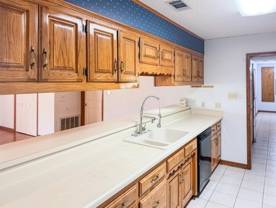 MOTIVATED SELLER!!!! Looking for space, flexibility, and a - photo 16