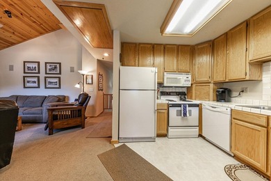 We are proud to present Unit 17 at Donner Pines West, a - photo 20