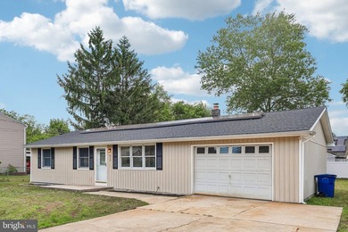 Movein ready and beautifully updated! This charming 3-bedroom - photo 3