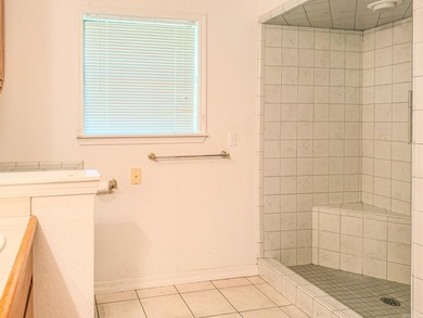 MOTIVATED SELLER!!!! Looking for space, flexibility, and a - photo 39