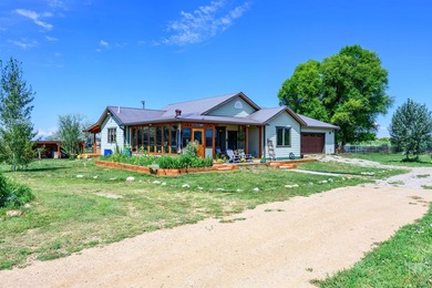 (private lake, pond, creek) Home For Sale in Taos New Mexico
