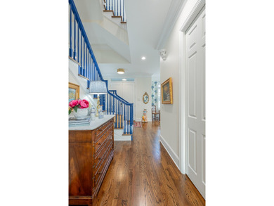 Located just moments from Chattanooga's dining, riverfront, and - photo 14