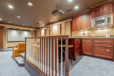 Located just moments from Chattanooga's dining, riverfront, and - photo 23