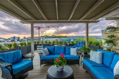 Located just moments from Chattanooga's dining, riverfront, and - photo 25