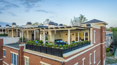 Located just moments from Chattanooga's dining, riverfront, and - photo 26