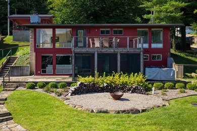 Welcome to Grandview Lake living at its finest - a mid-century - photo 3
