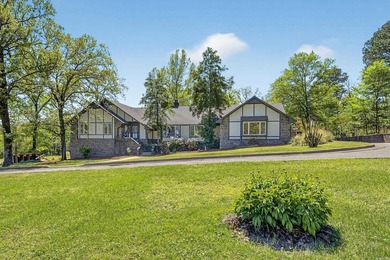 Spacious 5 bedroom, 3 full + 2 half bath home with 4,036 sq ft - photo 2