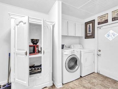 Affordable Navarre opportunity featuring updates, spacious - photo 12