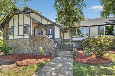 Spacious 5 bedroom, 3 full + 2 half bath home with 4,036 sq ft - photo 3