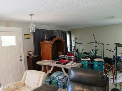 Welcome to 110 Lagoon Ave, a rare double-lot property offering - photo 13